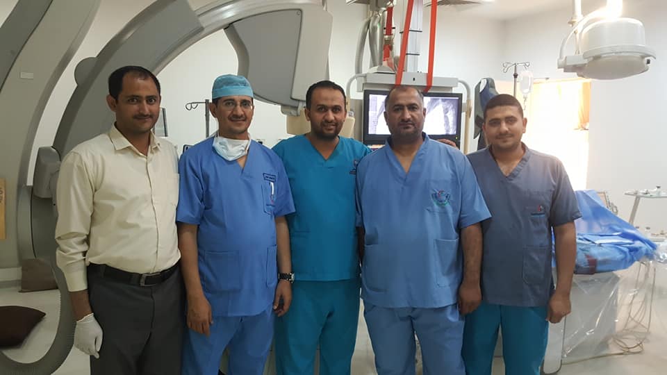 *بمستشفى جامعة العلوم والتكنولوجيا..* *نجاح أول حالة تركيب دعامة من هذا النوع في اليمن بأيدي طاقم طبي محلي*